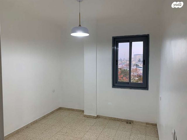 דירה, שדרות הרצל 10, קרית משה, ירושלים