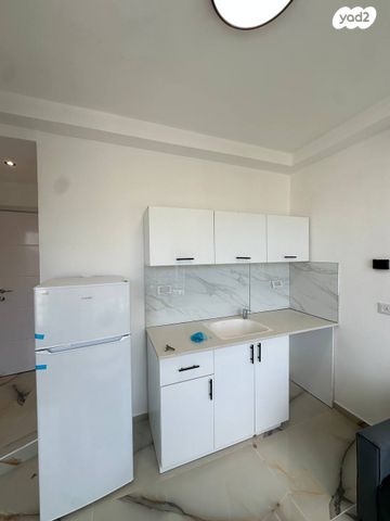 דירה, שדרות אליהו גולומב 15, הדר עליון, חיפה