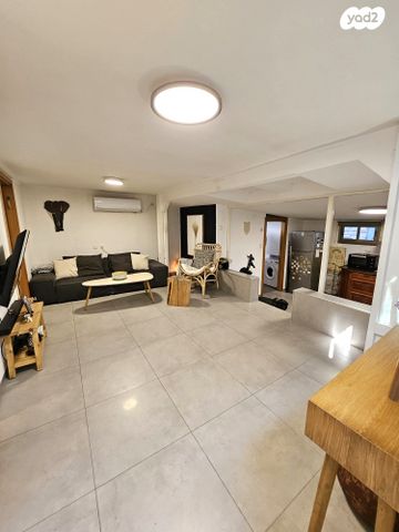 דירת גן, הפלמ"ח, הל"ה, גבעתיים