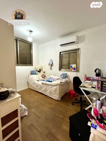 גג/ פנטהאוז, שמואל הנגיד 13, גרין ועם, חולון