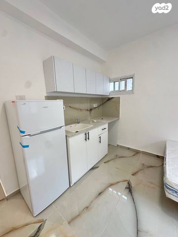 דירה, שדרות אליהו גולומב 15, הדר עליון, חיפה