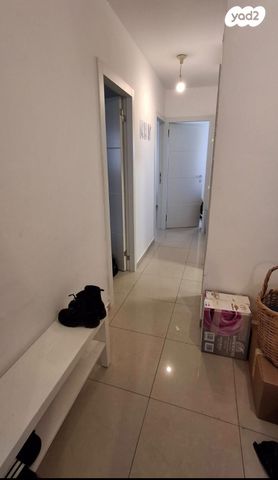 דירה, מדרגות שוקרי, העיר התחתית, ואדי סאליב, חיפה