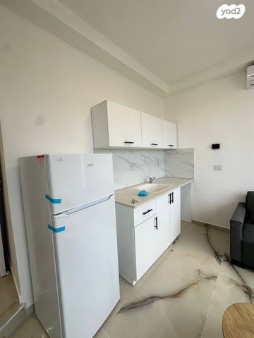 דירה, שדרות אליהו גולומב 15, הדר עליון, חיפה