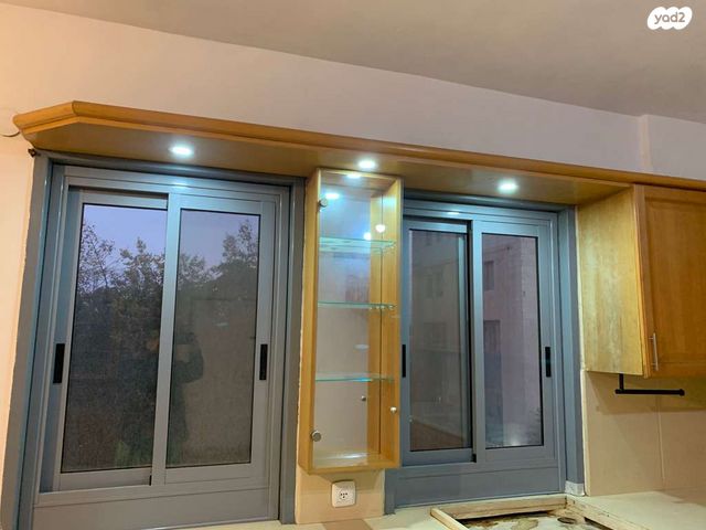 שדרות הרצל 10