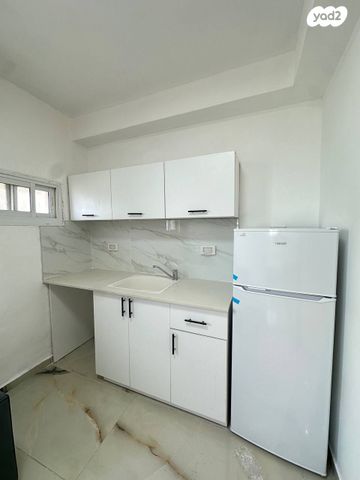 דירה, שדרות אליהו גולומב 15, הדר עליון, חיפה