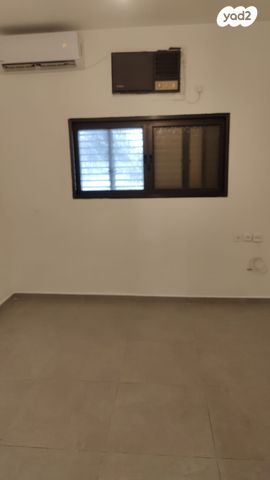 דירה, הדגל העברי, כצנלסון, ראשון לציון