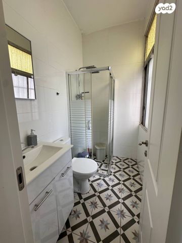 דרך יד לבנים 28