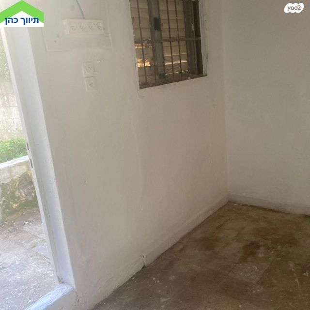 מחסן, מוהליבר, רסקו א', חולון