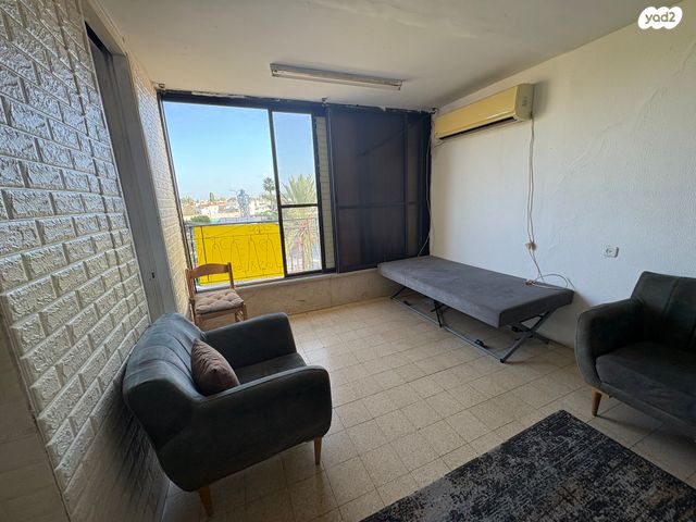 דירה, סר אייזיק 8, עכו