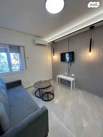 נפתלי אימבר 8