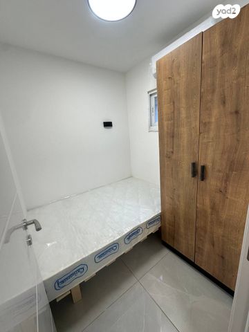 דירה, נפתלי אימבר, שוק תלפיות, חיפה