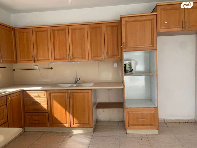 דירה, שדרות הרצל 10, קרית משה, ירושלים