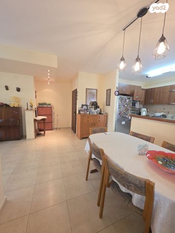 דירה, לוין אפשטיין, ב' / צפון מערב העיר, רחובות