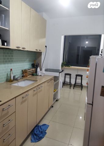 דירה, מדרגות שוקרי, העיר התחתית, ואדי סאליב, חיפה