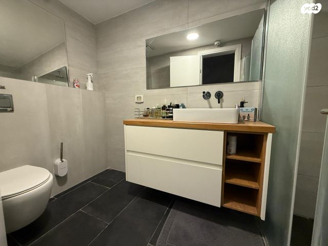 גג/ פנטהאוז, אור עקיבא