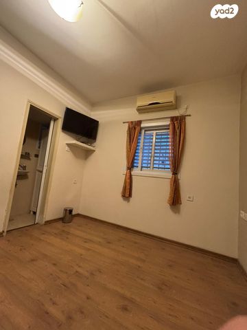 דירה, האחים זייגר, אברמוביץ', ראשון לציון