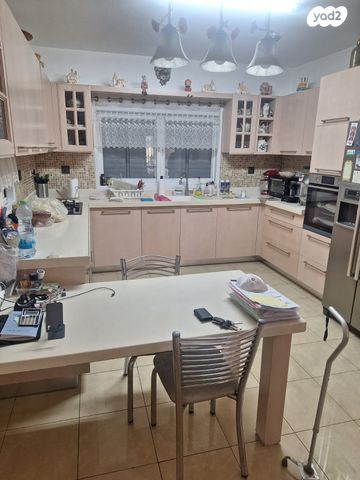 בית פרטי/ קוטג', הרצוג, אזור