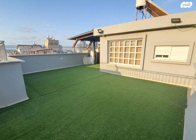 דופלקס, דוד אלעזר, בית וקאנטרי, גיורא יוספטל, גבעת שמואל