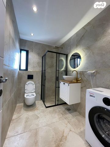 דירה, שדרות כצנלסון 8, מרכז העיר, קרית אתא