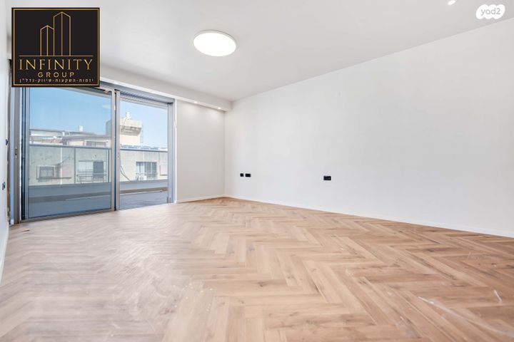 דופלקס, דוד אלעזר, בית וקאנטרי, גיורא יוספטל, גבעת שמואל