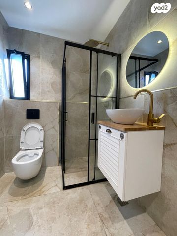 דירה, שדרות כצנלסון 8, מרכז העיר, קרית אתא