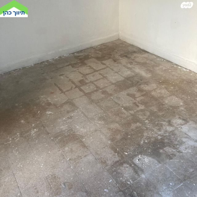 מחסן, מוהליבר, רסקו א', חולון