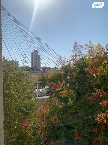 דירה, שדרות הרצל 10, קרית משה, ירושלים