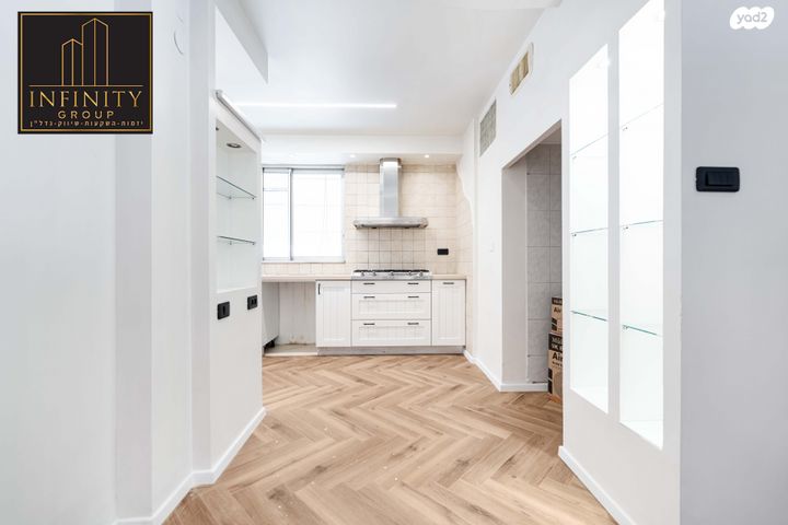 דופלקס, דוד אלעזר, בית וקאנטרי, גיורא יוספטל, גבעת שמואל