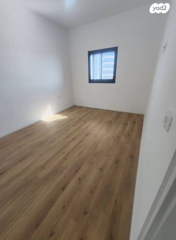 דירה, ראול ולנברג 33, תל אביב יפו