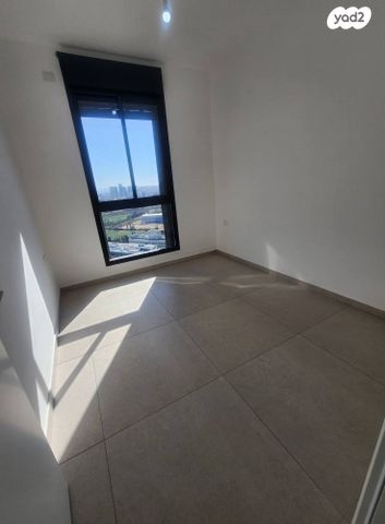 דירה, ראול ולנברג 33, תל אביב יפו