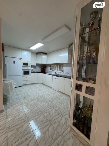 דירה, יצחק שדה, יד אליהו, תל אביב יפו