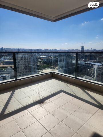 דירה, ראול ולנברג 33, תל אביב יפו