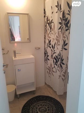 דירה, אור עקיבא