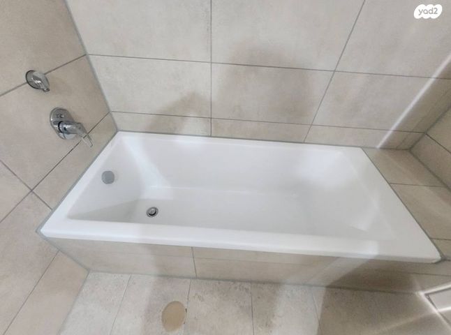 דירה, ראול ולנברג 33, תל אביב יפו