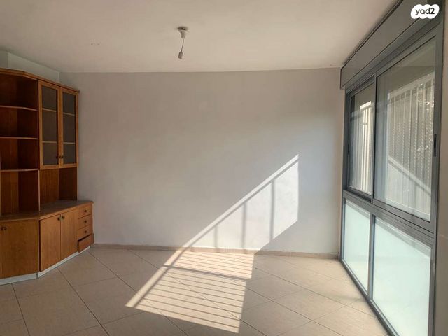 דירה, שדרות הרצל 10, קרית משה, ירושלים