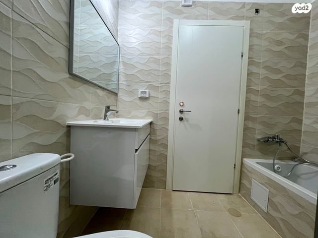 דירה, נחל מירון, צפת