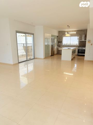 גג/ פנטהאוז, כינרת, רובע י"א, אשדוד