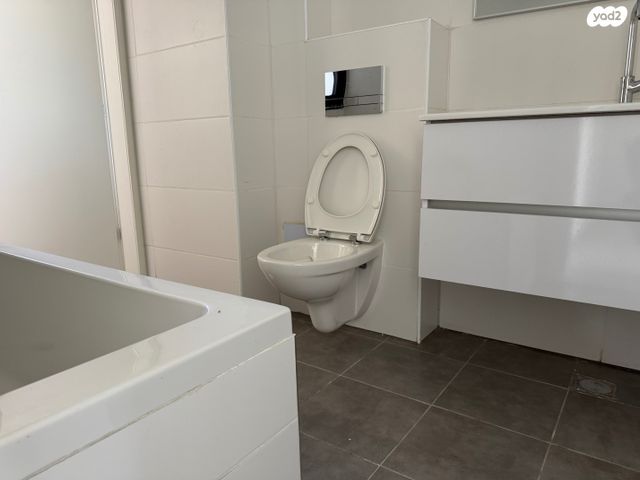 דירה, נווה זמר, רעננה