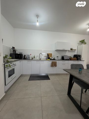 דירה, נעמי שמר 18, נאות אפק, אפקה, קרית ביאליק