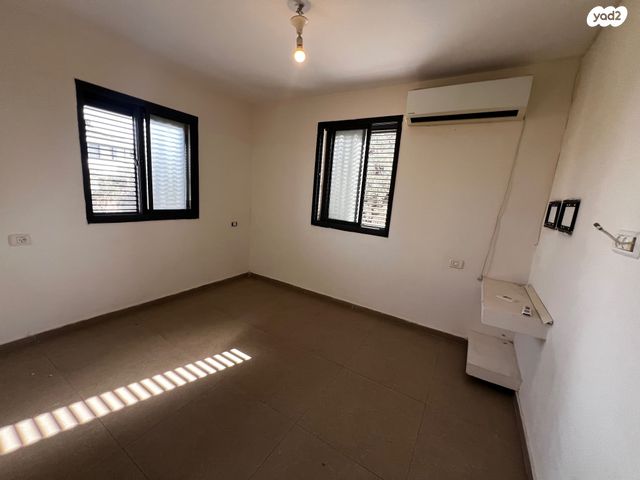 יחידת דיור, משה שרת, קרית בנימין, קרית אתא