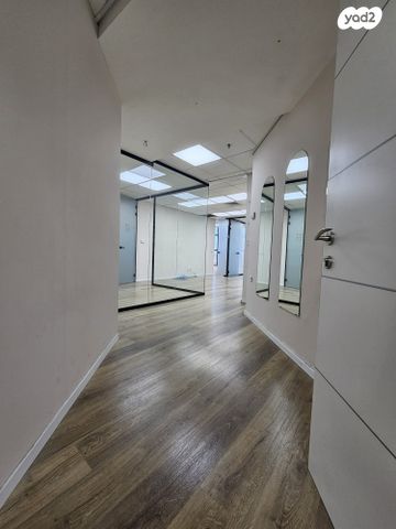 משרדים, משה לוי 11, מב"ת מערב, אזור תעשייה חדש, ראשון לציון