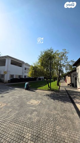 חנויות/ שטח מסחרי, סביון