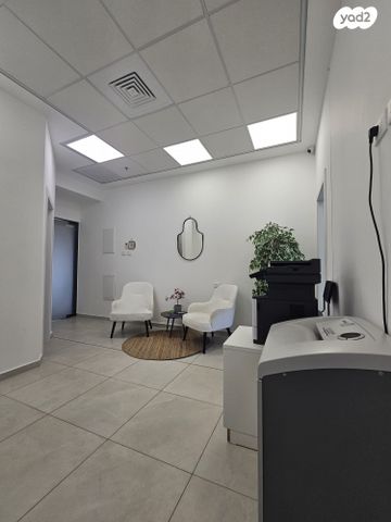 משרדים, ילדי טהרן 8, מב"ת מערב, אזור תעשייה חדש, ראשון לציון