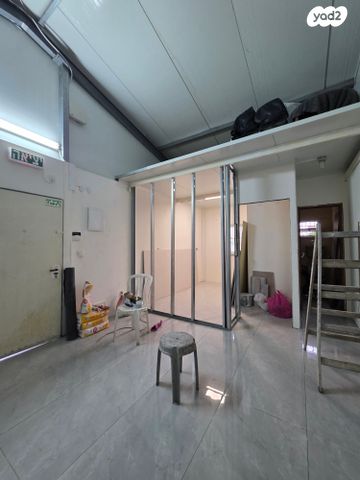 קליניקות, מיכאל, כפר ביאליק, כפר ביאליק