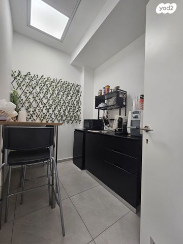 משרדים, ילדי טהרן 8, מב"ת מערב, אזור תעשייה חדש, ראשון לציון