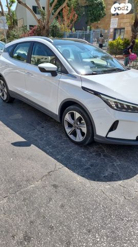 מודעת רכב ג׳ילי Geometry C