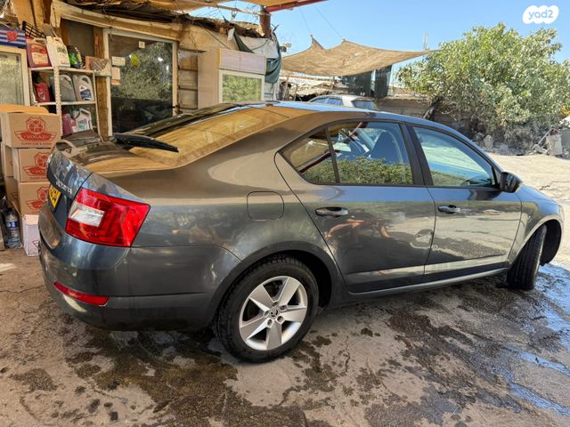 סקודה אוקטביה