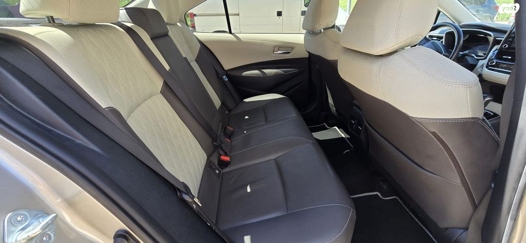 טויוטה קורולה