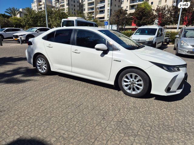 מודעת רכב טויוטה קורולה