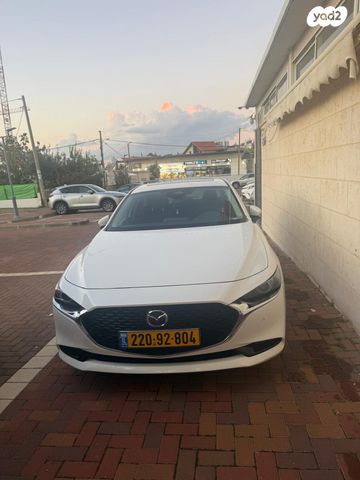 מודעת רכב מאזדה 3